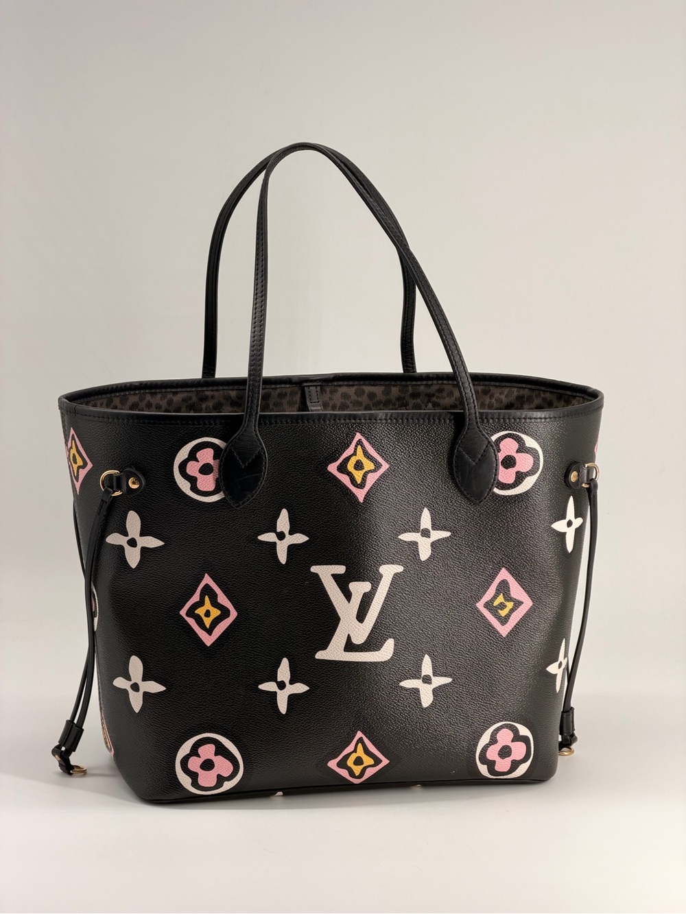 LOUIS VUITTON WILD AT HEART NEVERFULL MM BLACK GIANT MONOGRAM BAG